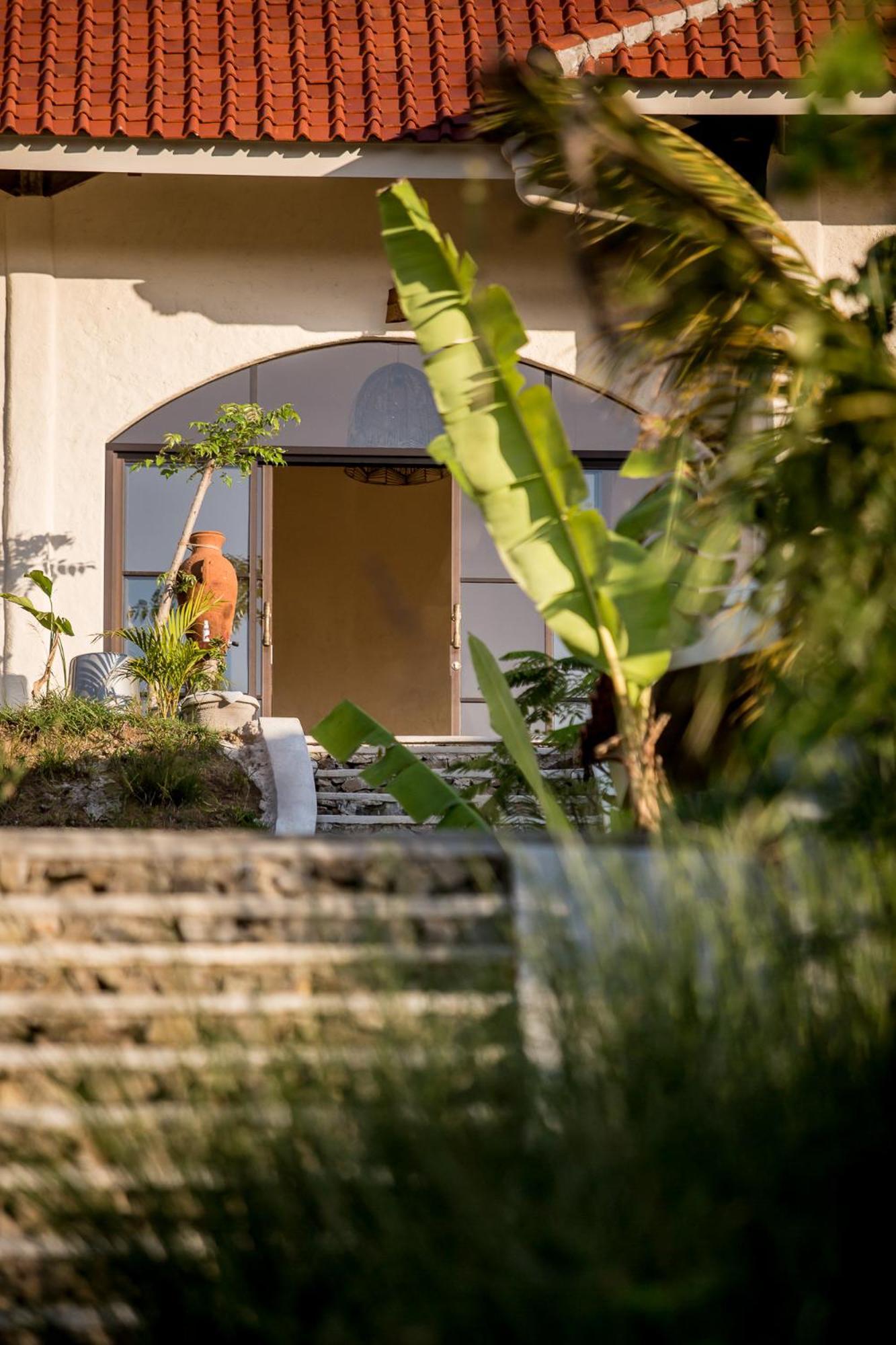 Drop In Surf Lodge Kuta  Экстерьер фото